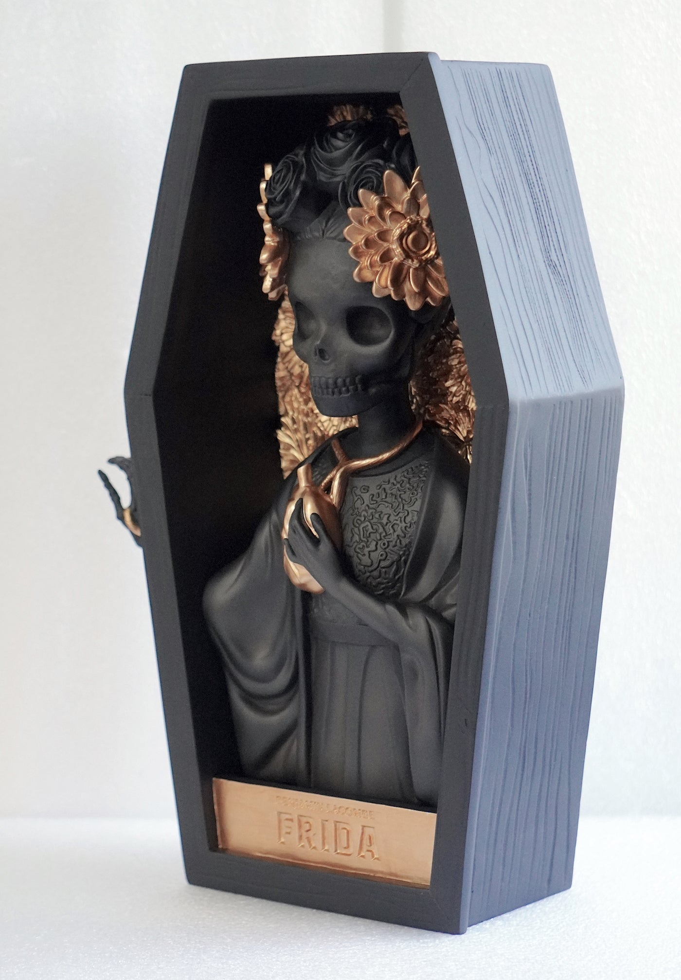 Frida Skull Sculpture black/copper Colorway