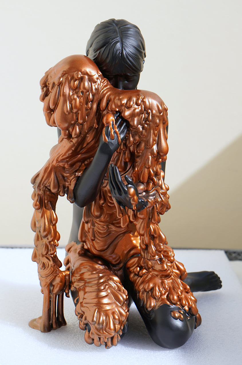 Loss Sculpture Studio Painted - Black/Metallic Orange