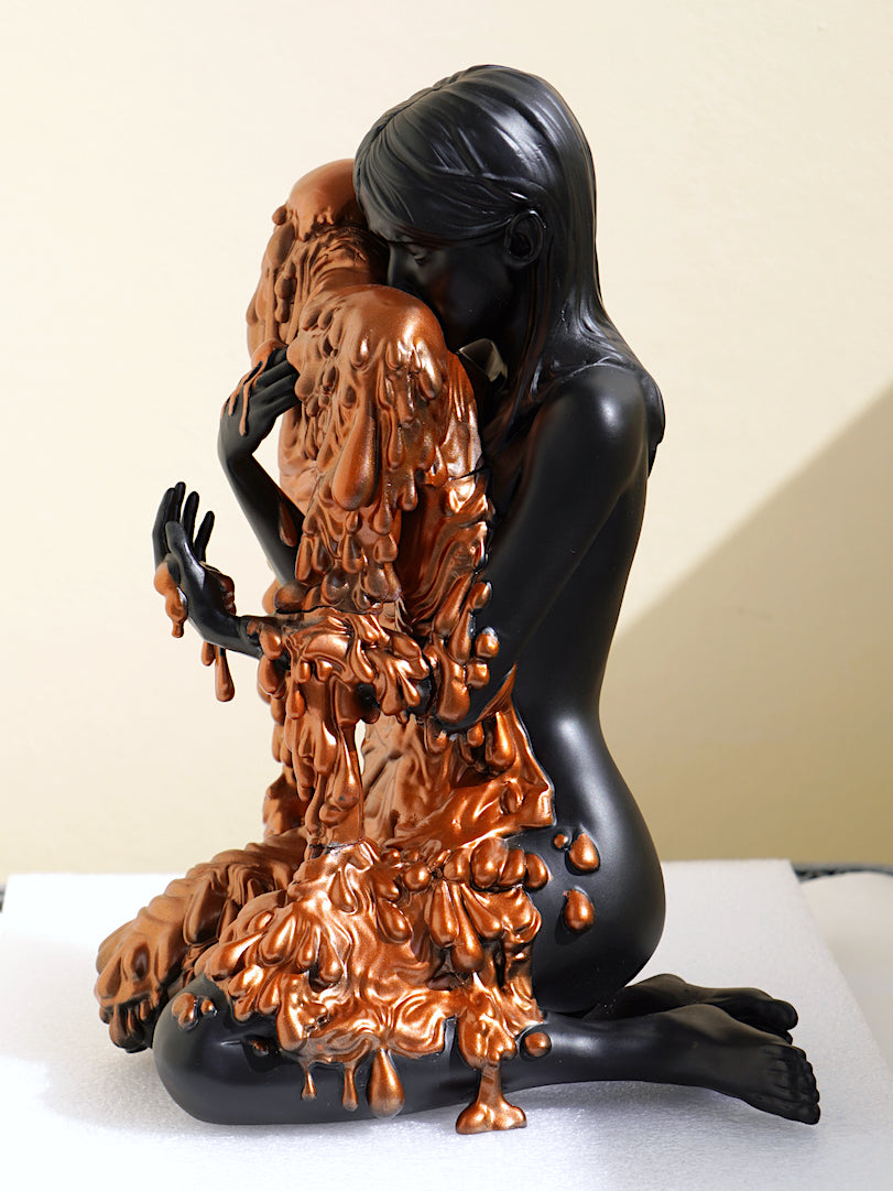 Loss Sculpture Studio Painted - Black/Metallic Orange