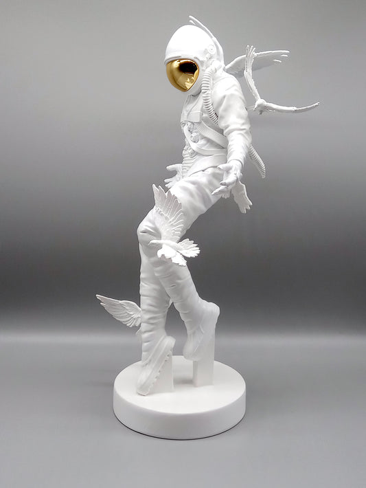 Wilderness Sculpture White/Gold Colorway