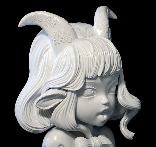 Capricorn Sculpture White colorway