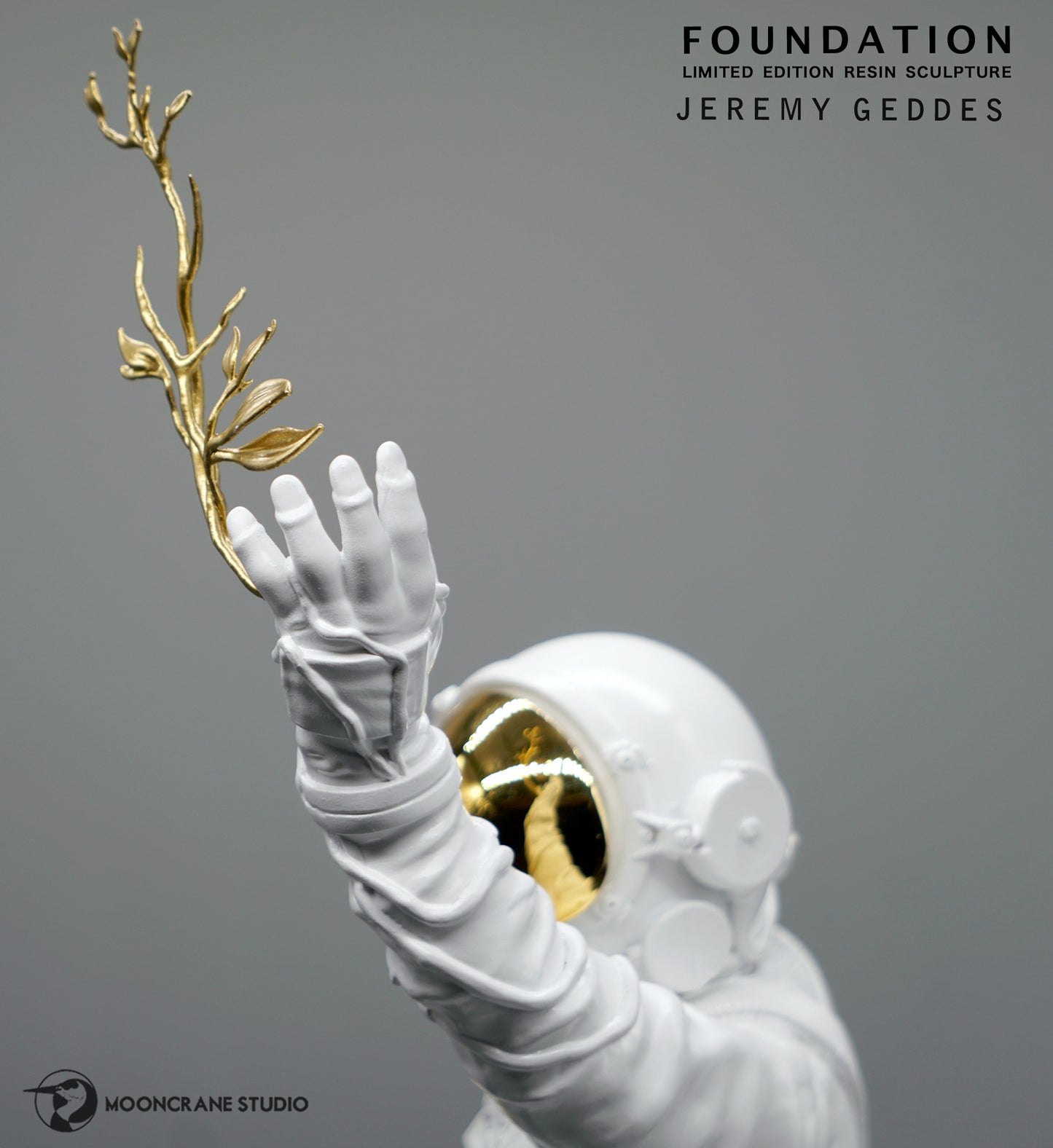 FOUNDATION Sculpture White/Gold Colorway