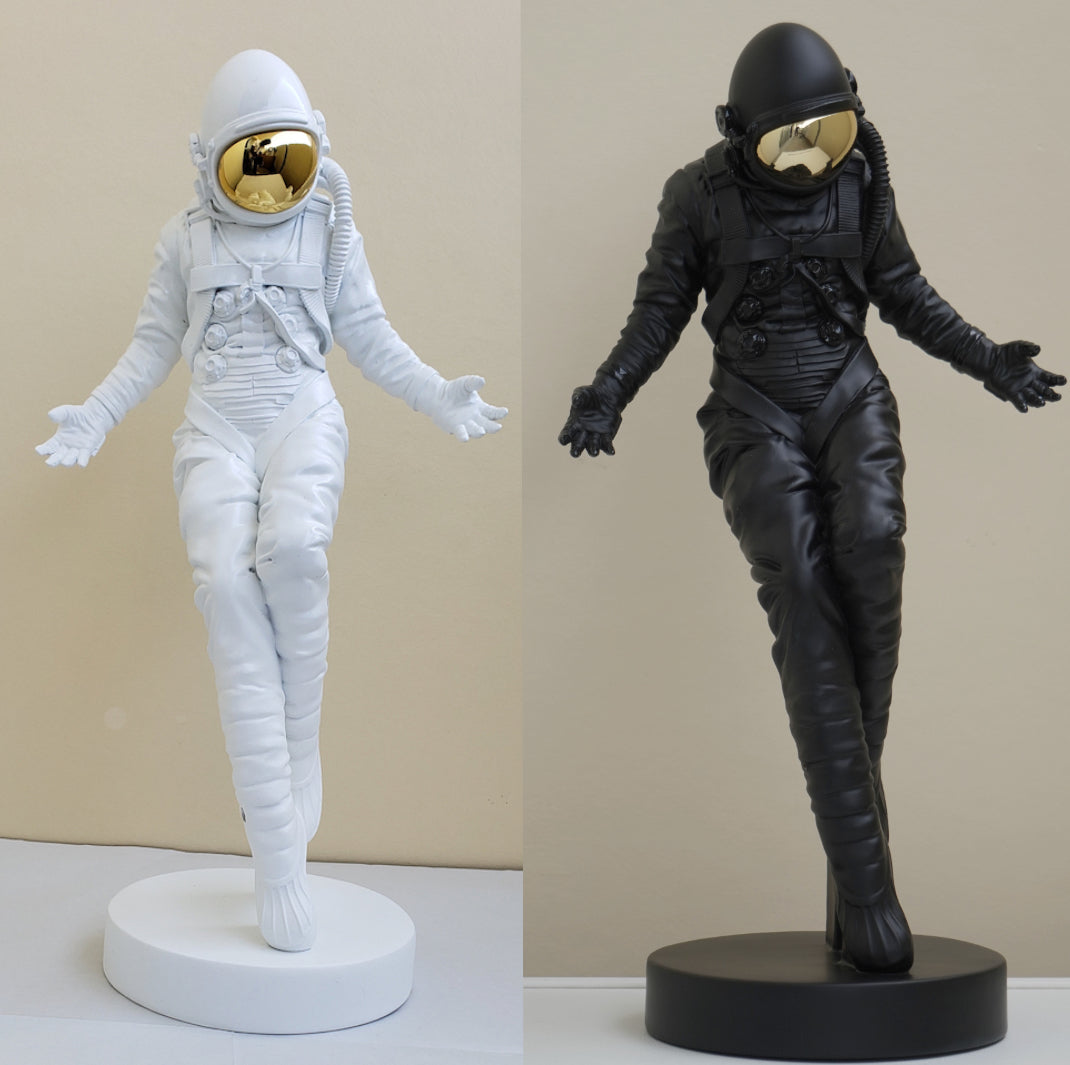 Wilderness Sculpture Black - Skull attachment`1 option