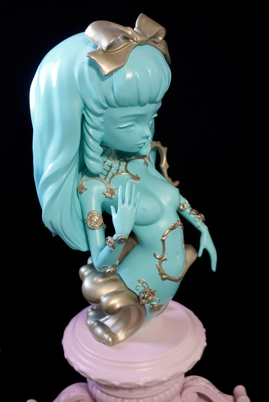 La Dauphine Sculpture Turquoise/Gold/Pink Base