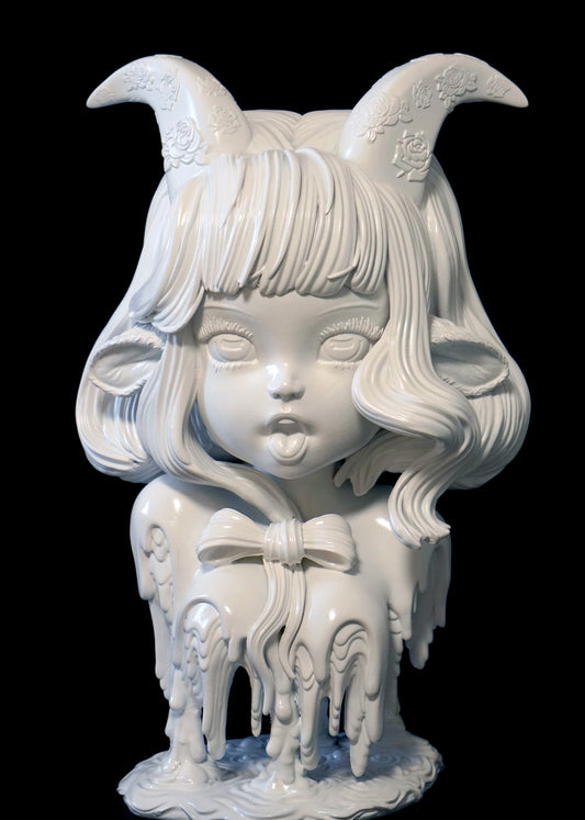 Capricorn Sculpture White colorway